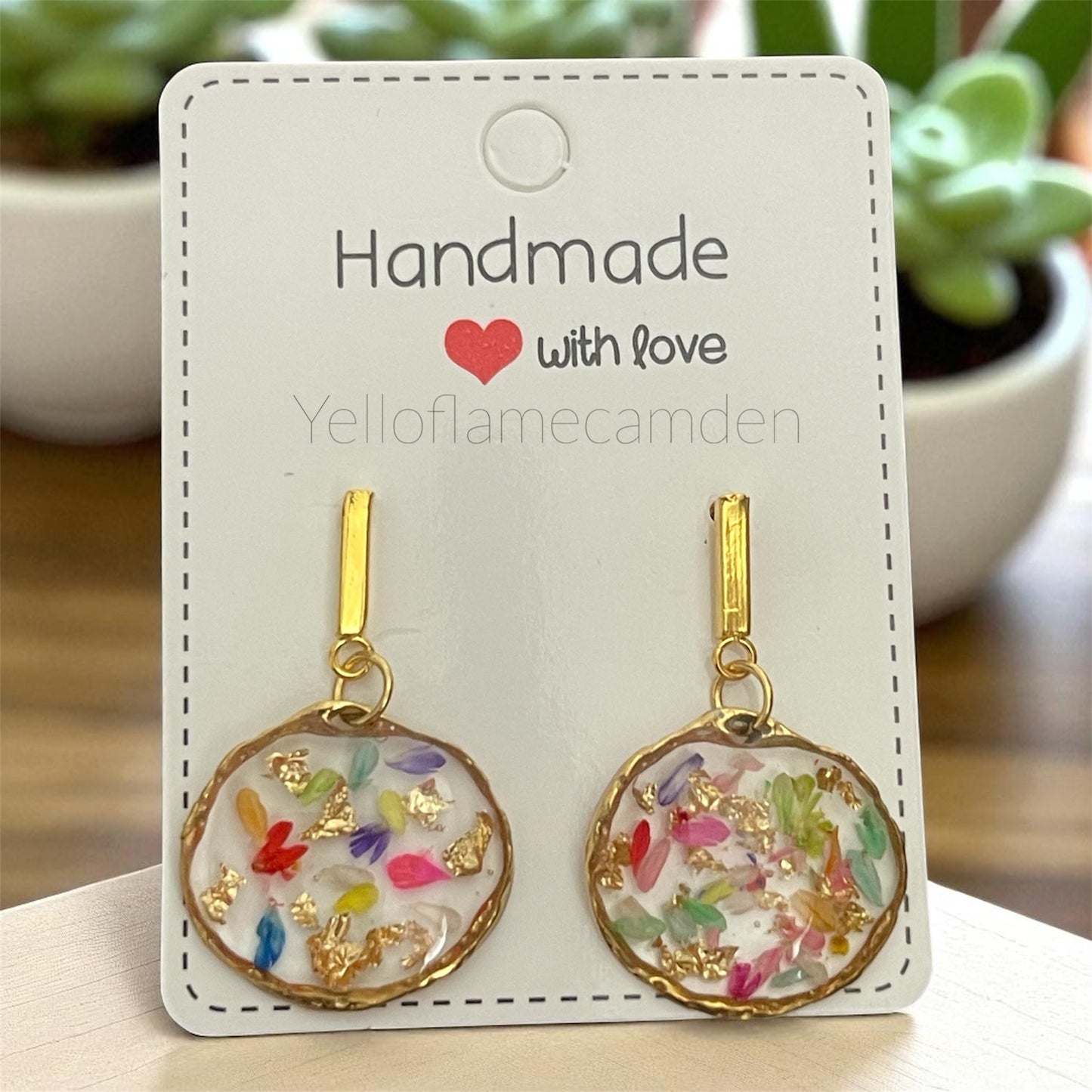 Gold-Tone Circle Resin Earrings with Pressed Flowers