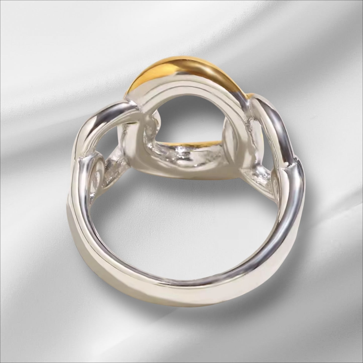 Interlinked Two-Tone Ring – 18K Gold Plated Stainless Steel