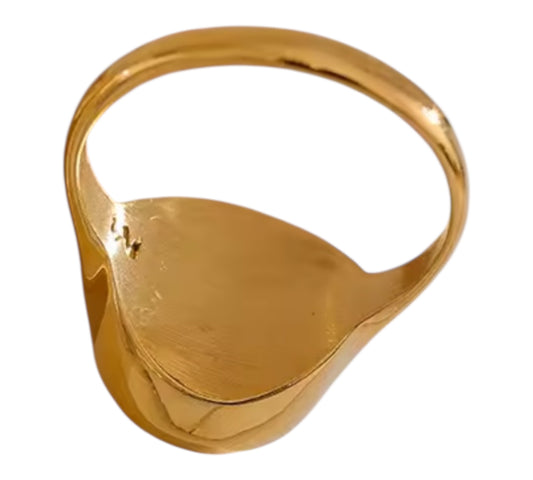 Natural Shell Statement Ring – 18K Gold Plated Stainless Steel