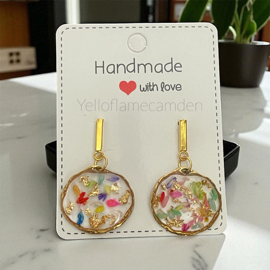 Gold-Tone Circle Resin Earrings with Pressed Flowers