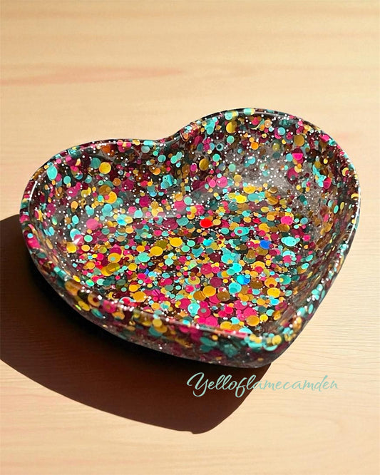 Multicoloured Confetti Glitter Heart Resin Trinket Dish – Handmade Jewellery Holder – YelloFlameCamden
