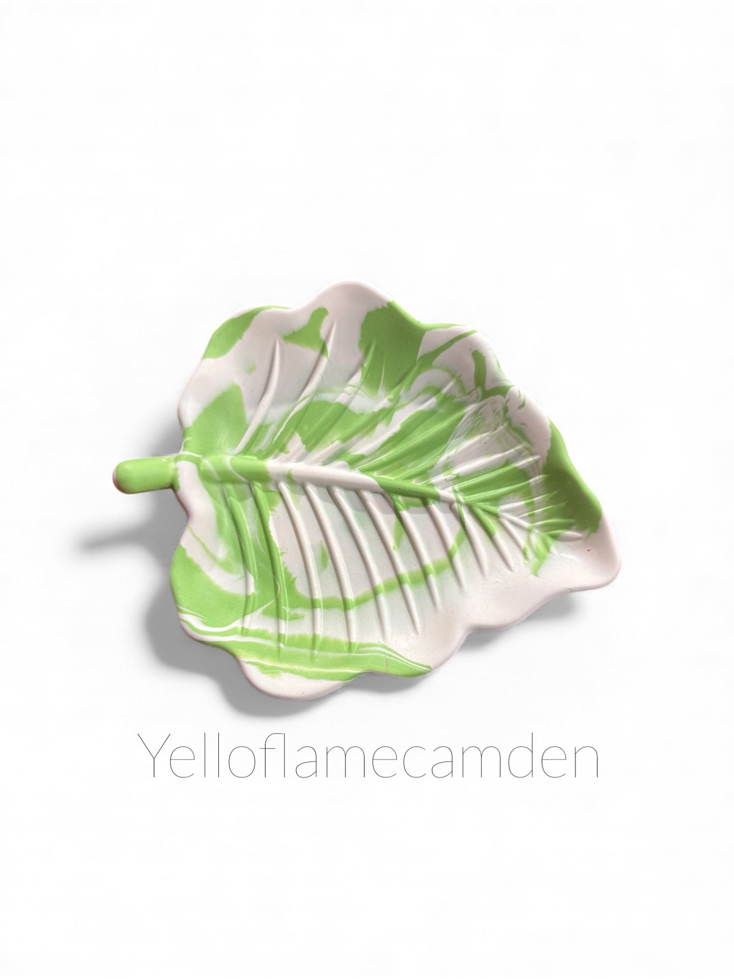 Leaf Trinket Dish – Handmade Decorative Dish