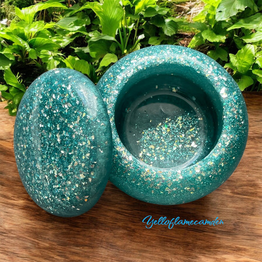 Teal & Silver Glitter Resin Trinket Pot with Lid – Handmade Jewellery Box – YelloFlameCamden