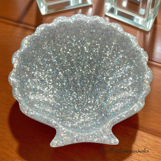 Iridescent Light Silver Resin Shell Trinket Dish – Handmade Jewellery Holder – YelloFlameCamden