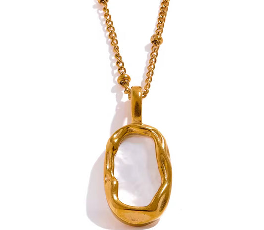 Natural Shell Pendant Necklace –  PVD Real Gold Plated