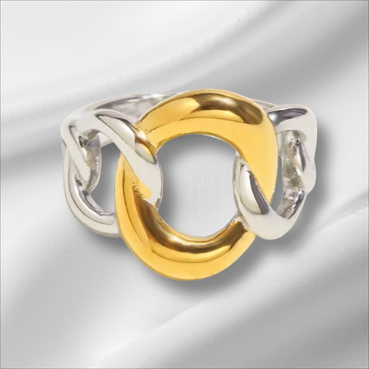 Interlinked Two-Tone Ring – 18K Gold Plated Stainless Steel