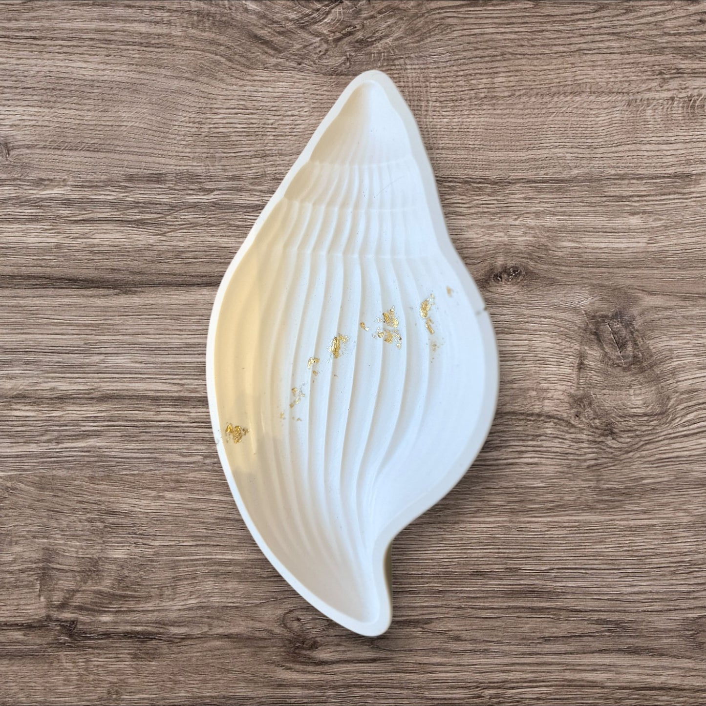 Handmade Large Jesmonite Shell Tray – Decorative Trinket Dish / Jewellery Holder